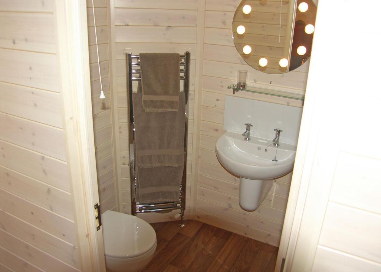Wighill Manor Lodges 태드캐스터 외부 사진
